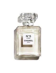 Chanel N5, Chanel N 5, Minimalist Packaging, Parfum Chanel, Chanel N° 5, Kim K Style, Chanel No 5, Chanel Perfume, Kardashian Kollection