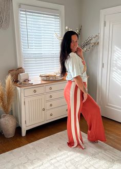 Wide Leg Super soft Drawstring waist High waist Side Stripe Trendy Model is 5'8 and 175 wearing a MEDIUM Fabric: 42% Polyester40% Cotton18% Rayon *If you are in between sizes, we recommend sizing down SMALL 6-8 MEDIUM 10-12 LARGE 12-14 Secret Sale, Beach Wears, Side Stripe, Jacket Tops, Outerwear Jackets, Drawstring Waist, Best Sellers, Jumpsuit Dress, Jumpsuit Romper