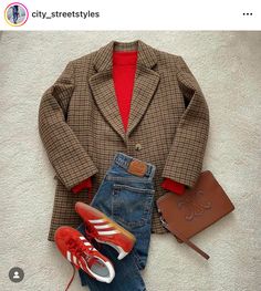 Denim Blazer Outfit Aesthetic, Red Trainers Outfit Women, Red Business Casual Outfits, Red Trainers Outfit, Red Brown Outfit, Red Sneakers Outfit Women, On Cloud Outfit, Simple Outfits Fall, Red Outfits Aesthetic