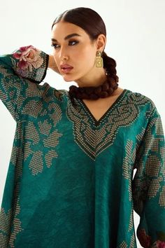 Shop for Rajdeep Ranawat Green Aarvi Silk Floral Pattern Tunic for Women Online at Aza Fashions Long Sleeve Blouse With Dupatta For Eid, Anarkali Kurta With Embroidered Neckline And Long Sleeves, Anarkali Blouse Piece With Long Sleeves For Eid, Anarkali Long Sleeve Blouse Piece For Eid, Bohemian Sets With Embroidered Neckline And Long Sleeves, Anarkali Blouse With Dabka Work And Long Sleeves, Designer Long Sleeve Blouse With Dupatta, Long Sleeve Sets With Embroidered Neckline For Eid, Unstitched Long Sleeve Designer Wear Kaftan