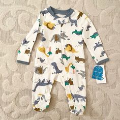 Love This Adorable Carter’s Baby Boy Safari Animals Footed Sleep And Play Pajamas! Nwt! Size Newborn Too Cute! Playful White Onesie For Sleepover, White Onesie With Cartoon Print For Sleepover, Cute White Onesie For Sleepover, White Onesie With Cartoon Print For Playwear, Cute White Onesie For Bedtime, Cute White Bedtime Onesie, Printed White Onesie For Playtime, Playful White Onesie For Bedtime, White Cartoon Print Onesie For Playwear