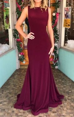 Burgundy Mother Of The Bride Dress, Long Sleeve Burgundy Dress, Dress Soiree, Halter Dress Formal, Burgundy Formal Dress, Prom Dress Burgundy, Boat Neck Dress, Prom Dress Inspiration, Long Prom Dresses