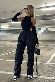 13 Increíbles outfits que harán que mueras de ganas por usar bodysuits Baddie Outfit, Fest Outfits, Outfits Rave, Rave Outfit, Foto Tips, Tomboy Style Outfits, Looks Street Style, Festival Looks