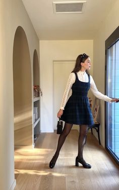 Preppy Style Dress, Cute Casual Girly Outfits, Preppy Vintage Outfits, Vintage Preppy Outfits, Modest Preppy Outfits, Winter Clothing Aesthetic, Barbie Style Outfits, Casual Girly Outfits, Vintage Winter Outfit