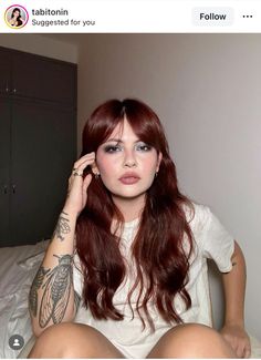 Chocolate Auburn Hair, Red Hair Pale Skin, Red Hair Costume, Dark Roots Hair, Gorgeous Hair Color, Auburn Hair, Hair Color And Cut, Hairdo For Long Hair, Dye My Hair