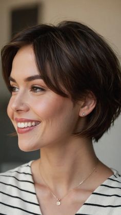 Round Pixie Haircut, Hair Cuts Women Short, Girly Pixie Cuts, Short Hair For Thinner Hair, Short Feminine Hair, Jaw Length Hairstyles, Pixie Haircut Round Face, Chin Length Bob Haircut, Hair Styles With Bang