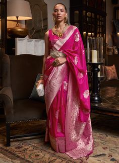 Pink Weaved Korsa Georgette Saree Drapping Saree, Georgette Material, Cerise Pink, Ethnic Looks, Ghagra Choli, Party Kleidung, Zari Work, Georgette Saree, Blouse Material