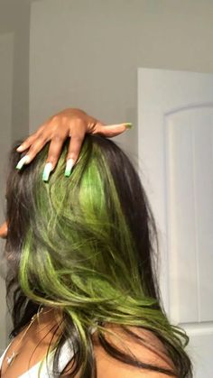 black girl skunk stripe| green skunk stripe| black girl hair |natural hair Black And Green Hair, Dark Green Hair, Skunk Stripe, Girl Hair Colors, Peekaboo Hair, Dyed Hair Inspiration, Dyed Natural Hair, Pretty Hair Color, Hair Laid