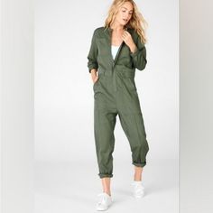 Nwot Fabletics Everleigh Woven Jumpsuit In Safari Green Size Medium. This Jumpsuit Is So Nice And Can Be Worn Dress Down Or Dressed Up. This Is New Without Tags. Measurements Are Done Laying Flat. Size- Medium Armpit To Armpit- 20” Waist- 18.5” Inseam- 28.5” Length- 59” Stylish Workout Clothes, Black Romper Shorts, Safari Green, Black And White Romper, Perfect Leggings, Athleisure Casual, Green And Khaki, Sleeveless Jumpsuits, Wide Leg Jumpsuit