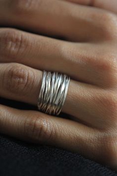 Silver Wire Rings, Wire Rings, Silver Jewelry Handmade, Hammered Silver, Silver Wire, Wire Jewelry, Silver Bracelets, Ring Verlobung, Handmade Silver