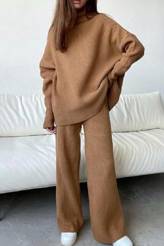 Cozy Clothes Nordstrom, Cheap Fall Loungewear Sweats, Cheap Sweats For Fall Loungewear, Vintage Loungewear Winter, Turtle Neck Outfit, Winter Homewear, Celana Fashion, Pant Suits For Women, Wide Leg Pants Outfits