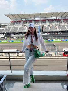 Us Grand Prix Outfit, Austin Gp F1 Outfit, Formula 1 Outfit Women Miami, Formula 1 Outfit Women Mercedes, F1 Wags Style, Racing Inspired Outfit, Rally Outfit Woman, Formula 1 Outfit Women Austin