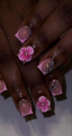 Short Nail Ideas Birthday, Cute Short Nails Flowers, Short Nail Designs Birthday Ideas, Rinstone Nails Acrylic Short, Cute Short Nails With Rhinestones, Short Acrylic Nails Designs 3d Flower, Klaws Nails Acrylic Short, Cute Short Flower Nails, Short Birthday Nails Pink