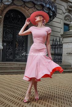 Polkadot ROSE Pencil Dress Removable Skirt Wrap/ Custom Made - Etsy Panelled Skirt, 1930's Dresses, Mad Men Dresses, Vintage Armoire, Kate Middleton Dress, 1960s Dresses, Dresses 1950s, Panel Skirt, Famous Dress