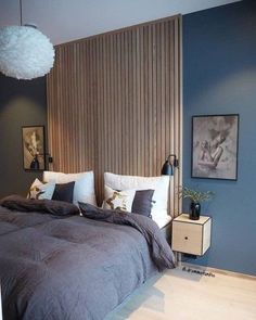 Diy Seng, House Of Philia, Blue Headboard, Dark Bedroom, Kitchen Decor Modern, Modern Bedroom Decor, Gray Bedroom, Soho House, Design Del Prodotto