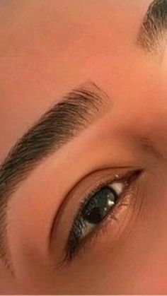 Plucking Eyebrows, Eyebrow Shaper, How To Grow Eyebrows, Eyebrow Trimmer, Natural Eyebrows, Elf Makeup