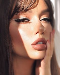 Extreme Make-up, Make Up Inspiration, Smink Inspiration, Valentines Makeup, Make Up Inspo, Makeup Hacks, Eyeliner Looks, Cosmetic Products, Pretty Makeup