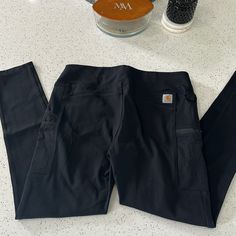 Size Medium. Never Worn But To Try On. They Have Multiple Pockets On Each Side. Carhartt Leggings, Carhartt Pants, Carhartt Women, Try On, Colorful Leggings, Pant Jumpsuit, Pants For Women, Leggings, Pants