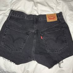 Levis 501 Size 26 Wash - Black High Rise - Original Fit Unworn Levis Women Jeans, Cut Off Shirt, Vintage Levi Shorts, Mid Rise Denim Shorts, White Distressed Jeans, White Jean Shorts, Black Jean Shorts, Levi’s Jeans, Denim Cutoff Shorts