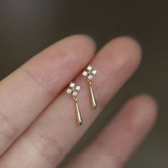 Easy to style for everyday look. Tiny Diamond Earrings, Earrings Diamonds, Stud Earrings Women, Mangalsutra Design, Simple Snowflake, Crystal Water, Gold Rings Fashion, Jewellery Inspiration