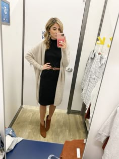 Realtor Clothes Work Outfits, Women Car Sales Attire, Dressy Casual Bar Outfits, Pencil Skirt Outfits Classy Winter, Causal Dress Pants Outfit, Business Casual Style Winter, Traveling Work Outfits, Dressy Pants Outfits Winter, Black And White Casual Outfits Classy