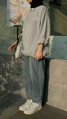 Pakaian Hipster, Rok Outfit, Stile Hijab, Street Hijab Fashion, Muslim Outfits Casual, Hijab Style Casual, Hijabi Fashion Casual, Casual Hijab Outfit, Hijabi Outfits Casual