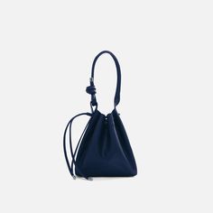 TINA BAG MEDIUM PEBBLE BLACK Garment Workers, Sustainable Leather, Family Planning, Women’s Rights, Medium Bags, Silver Hardware, Pebbled Leather, Bag Making, Cotton Twill