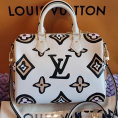 Brand New Condition Louis Vuitton Speedy 25 Wild At Heart Animal Print Giant Monogram Arizona Bag. Comes With Box, Dust Bag, Tags, 2 Keys, Lock, Adjustable Strap. Made In France. Equipped With Rfid Microchip, Instead Of Heat Stamp. Fainted Scratches On Hardware. White Monogram Print Bag For Everyday Use, Luxury White Bag With Monogram Print, Louis Vuitton Croisette, Louis Vuitton Odeon, Louis Vuitton Speedy 25, Louis Vuitton Pochette Metis, Louis Vuitton Crossbody, Louis Vuitton Limited Edition, Louis Vuitton Vernis