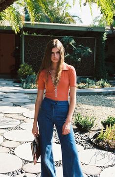 70s Inspired Modern Fashion, 1970 Rock Fashion, 70s Womens Outfits Casual, 70s Style Outfits Women, 70s Womens Outfits Summer, 70s Fashion Women 1970s Outfits, 70s Feminine Fashion, 70s Inspired Outfits Women