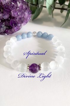 Gemstone Bracelets Ideas, Selenite Bracelet, Light Spiritual, Angelite Crystal, Crystal Jewelry Diy, Amethyst Crystal Bracelet, Divine Light, Thread Bracelets, Selenite Crystal