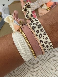 Armband Ibiza wit oud roze beige Arm Party, Summer Bracelets, Lego Friends, Girly Jewelry, Apple Pay, Diy Jewelry Making, Cute Jewelry