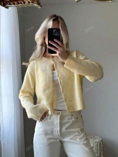 Shabby Chic Outfits, Adrette Outfits, Stile Blair Waldorf, Look Legging, Fest Outfits, Skandinavian Fashion, Áo Len Cardigan, Uni Outfits, Yellow Cardigan