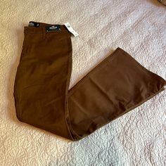 Brown Hollister Flared Pants High Rise Vintage Flare Never Worn Size: 9r Brown Flares, Hollister Pants, Vintage Flare, Jeans Y2k, Bootcut Pants, Stretchy Jeans, Flared Pants, Hollister Jeans, Plaid Pants