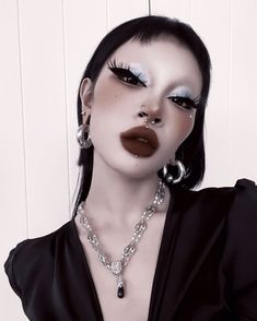 Female Drag Makeup, Disguise Makeup, No Eyebrows Makeup, Dollcore Makeup, Goth Girl Makeup, Imvu Makeup, Bold Makeup Looks, Retro Makeup