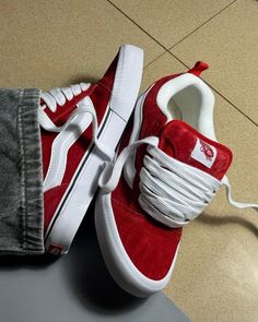 Red Chunky Sneakers, Vans Red Outfit, Vans Platform Sneakers Outfit, Chunky Vans Outfit, Vans Chunky, Red Vans Outfit, Chunky Vans, Tyler Concert, Vans Oldschool