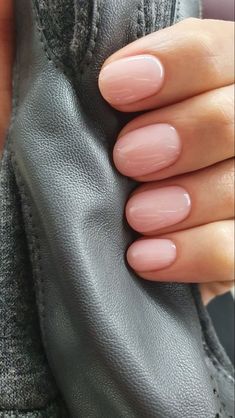 Short Round Nails, Natural Nails Manicure, Short Gel Nails, Subtle Nails, Simple Gel Nails, Her Nails, Casual Nails, Classic Nails, Round Nails