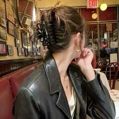 Lorelai Gilmore, 사진 촬영 포즈, Mia 3, Bella Swan, 가을 패션, French Girl, Black Leather Jacket, Mode Vintage, Mode Inspiration