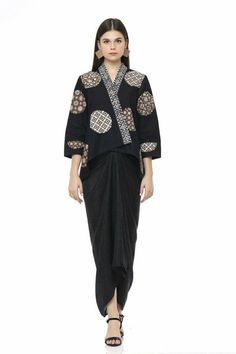 Pario Batik Outfit, Kimono Kurung, Modern Batik Outfit, Batik Fashion Modern Casual, Songket Dress Modern, Kimono Batik, Batik Kimono, Batik Model