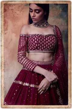 Tiered Lehenga, Lehenga For Girls, Vani Vats, Indian Outfits Lehenga, Lehnga Dress, Lehenga Blouse Designs, Blouse Embroidery, Pink Lehenga, Lehenga Skirt