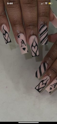 Nail Designs With An A Initial, Black Almond Nails With Initial, Nails For Bf Birthday, Initial A Acrylic Nails, Acrylic Nails With A K Initial, Nail Ideas Acrylic Matte, Nails With The Letter L On Them, Initial Nails Stiletto, Nails With A M Initial