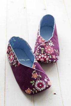 Women Kimono-style Shoes PDF Sewing Pattern | Etsy Kimono Slippers, Sew Kimono, Kimono Shoes, Woman Kimono, Baby Shoes Diy Pattern, Slipper Pattern, Baby Shoes Diy, Diy Slippers, Shoes Pattern