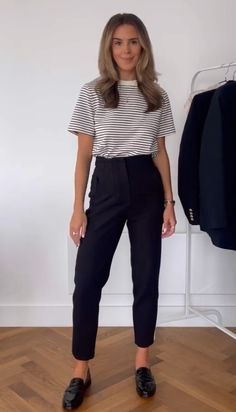 Engineer Outfit Women Business Casual, Clean Work Outfits, Sporty Classic Outfits, Sporty Professional Outfits, Relaxed Business Casual Work Outfits, Athletic Professional Outfits, Slacks With Sneakers, Bcba Outfits, Minimalist Outfits Women Minimal Chic