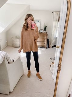 Sophisticated Mom Outfits, Pta Mom Outfit, Mom Casual Outfits, Mom Outfits Fall, Mom Fits, Trendy Mom Outfits, Casual Mom Style, Lauren Mcbride, Outfits Fo