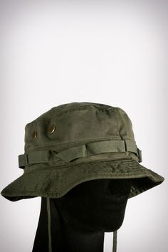 Military Design, Cool Hats, Character Outfits, Tactical Gear, Military Fashion, Military Green, Linen Shirt, Army Green, Woven Fabric