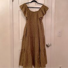 Reposhing This Item I Purchased From @Lhogan11. Loved It, But Ready To Rotate For Something New. Questions? Leave A Comment Below! Pioneer Dress, Madewell Dresses, Peasant Dress, Something New, Smocking, Madewell, Floral Print, Floral Prints, Midi Dress