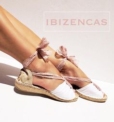 Comfortable Wedding Shoes Flats, Summer Outfits Elegant, Butterfly Boho, Muses Shoes, Boho Wedding Shoes, Reception Shoes, Bride Wedding Shoes, Lace Espadrilles, Ivory Bridal Shoes