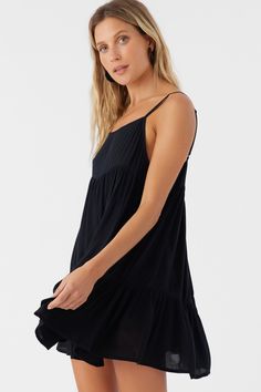 Complete your beach look with this flowy cover-up dress. It has a mini length fit and tiered detail. O'Neill Women's Cover-up dress Mini length Tiered skirt 100% Viscose Swim Cover Up Dress, Women's Cover Up, Beach Look, Swimsuit Cover Ups, Swim Cover, Dress Mini, Tier Skirt, Swimsuit Cover, Cover Up Dress