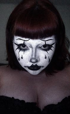 #clown #makeupclown #goth #gothgirl Cute Clown Makeup Looks, Vampire Clown Makeup, Clown Makeup Black And Red, Goth Clowncore Makeup, Art The Clown Makeup, Corps Makeup, Clown Makeup Black And White, Emo Clown Makeup