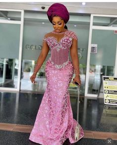 Asoebi Lace Style, Pink Asoebi, Corset Asoebi Styles, Pretty In Pink Wedding, Lace Asoebi Styles, Asoebi Lace Styles, Asoebi Lace, Lace Styles For Wedding