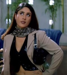 Early 2000s Bollywood Fashion, Retro Dress Outfits 90s, Poo From K3g Outfits, Poo K3g Outfits, Bollywood Iconic Looks, Famous Bollywood Movie Outfits, Iconic Bollywood Looks, Bollywood Looks To Recreate, Iconic Bollywood Characters